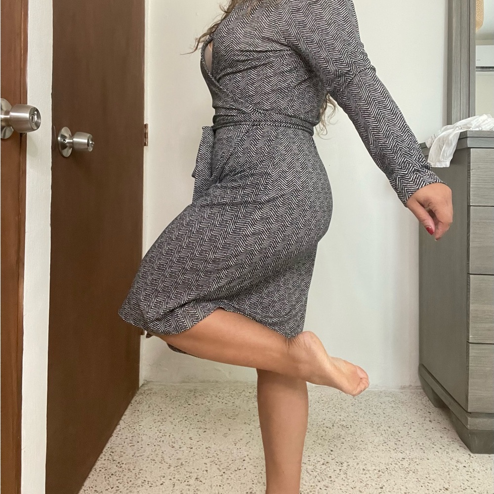 ✨Wrap around Midi dress - Picture 5 of 7
